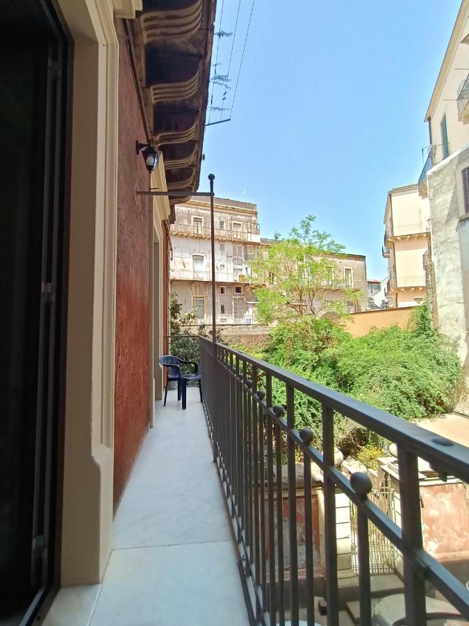 Stesicoro Art Home, In Centro Storico A Катания Экстерьер фото